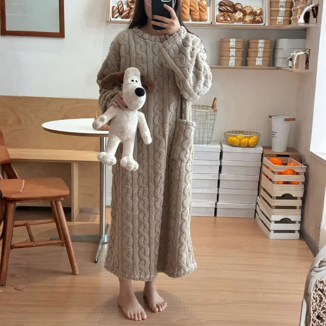 DreamLuxe™ – Coral Fleece Nightgown